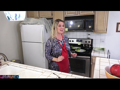 ❤️ A madrasta o ordenha na cozinha antes de sua data ️❌ Porno em porno pt-br.mypornpics.ru ❌️